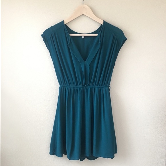 Charlotte Russe Dresses & Skirts - Charlotte Russe Sheath Dress